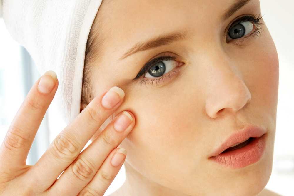 Natural anti wrinkle cream, highlighting the benefits of organic skincare.